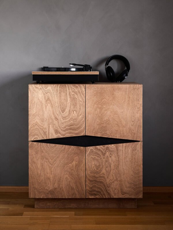 RADIS SIDEBOARD LOXI 2X2, 4 TÜREN-  ANTIKE EICHE, SCHWARZER FLECK Auswahl zurücksetzen