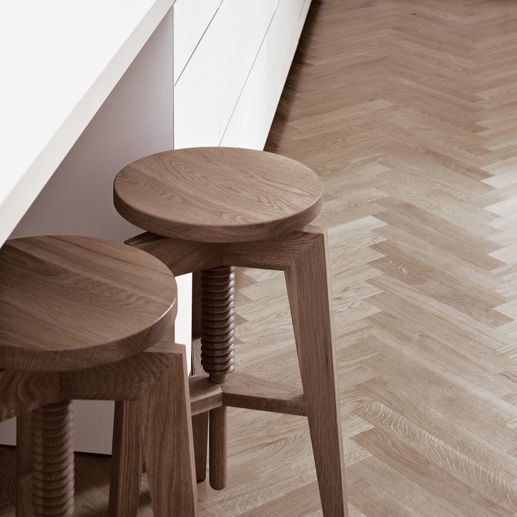 Mint Stool Screw-Bench