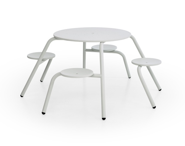 Extremis Virus 4-Seater Indoor Picnic Table