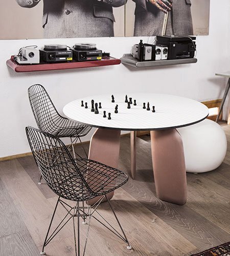 Dante Goods And Bads Tisch Bavaresk Table