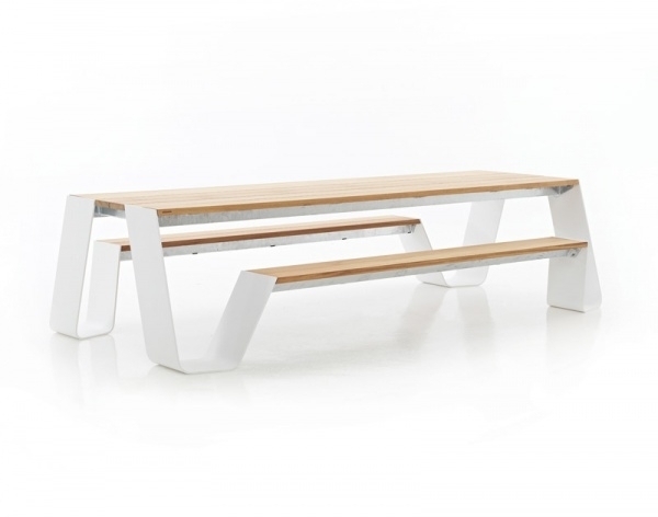 Extremis Hopper Picnic Table 300 cm