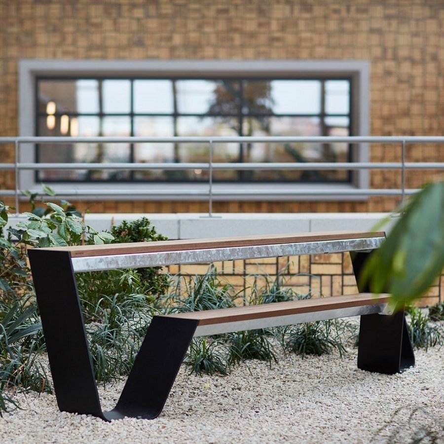 Extremis Hopper Bench 240 cm