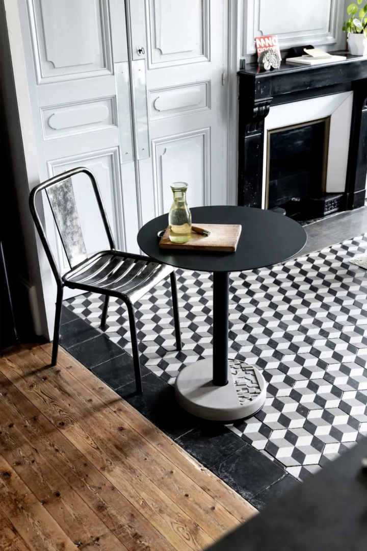 Lyon Beton Donut - Bistrotisch