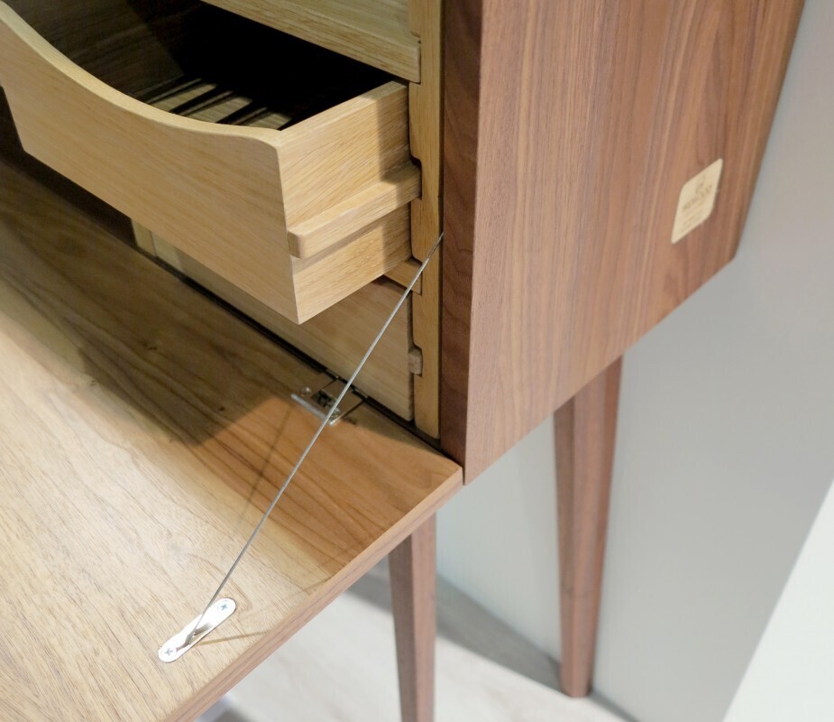 WeWood MISTER - Natural Walnut