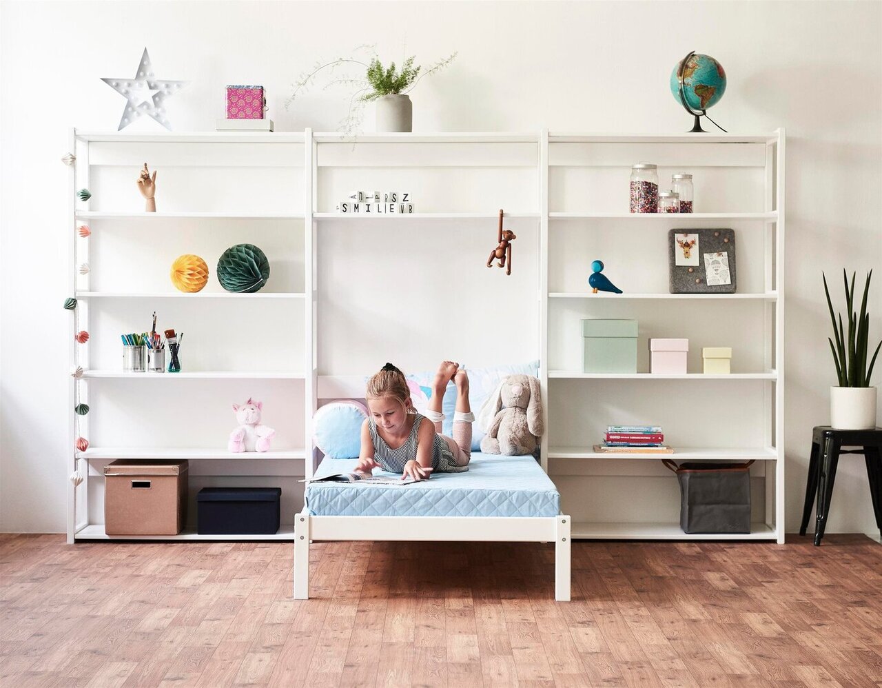 Hoppekids STOREY Regalsystem mit Juniorbett