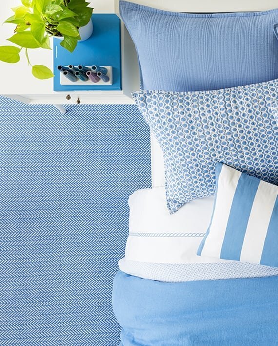 Dash And Albert Herringbone French Blue/White Rug