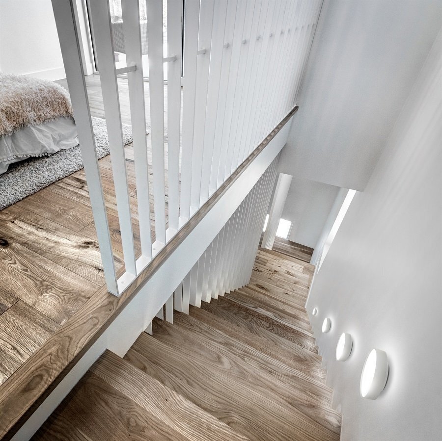 Light-Point Shadow 1 - White