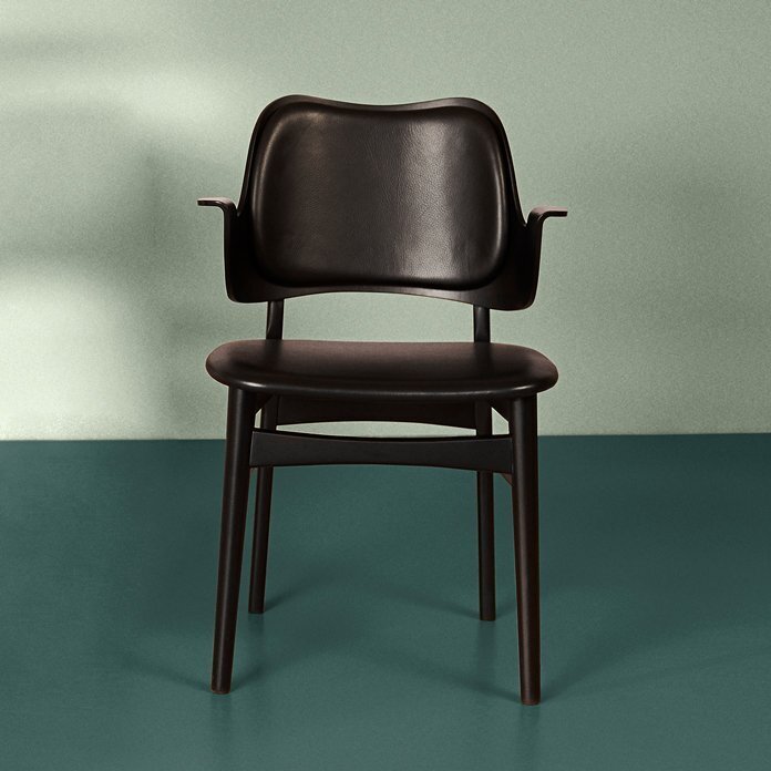 Warm Nordic Gesture Chair with Black Lacquered Beech and Fully Upholstery - Black Prescott leather