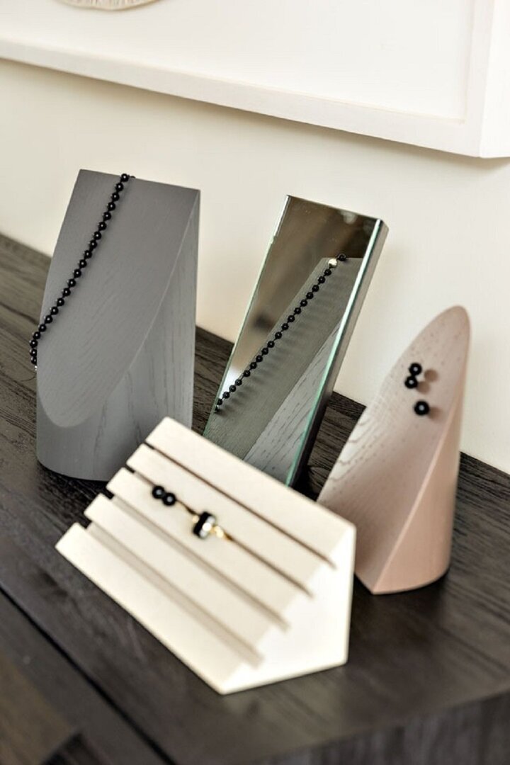 Schönbuch Nikara Schmuck Showcase Set 1 mit Brauntönen