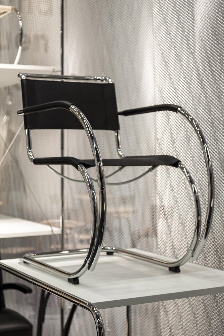 Thonet S 533 LF | Freischwinger mit Armlehnen