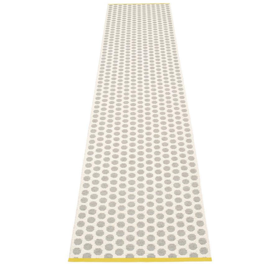 Pappelina Noa - Warm Grey · Vanilla · Mustard Edge - 70 x 350 cm