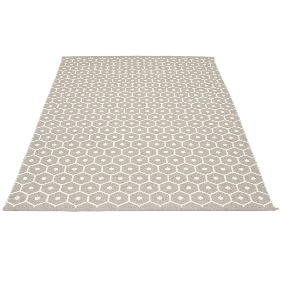 Pappelina Honey - Warm Grey · Vanilla -180 x 260 cm