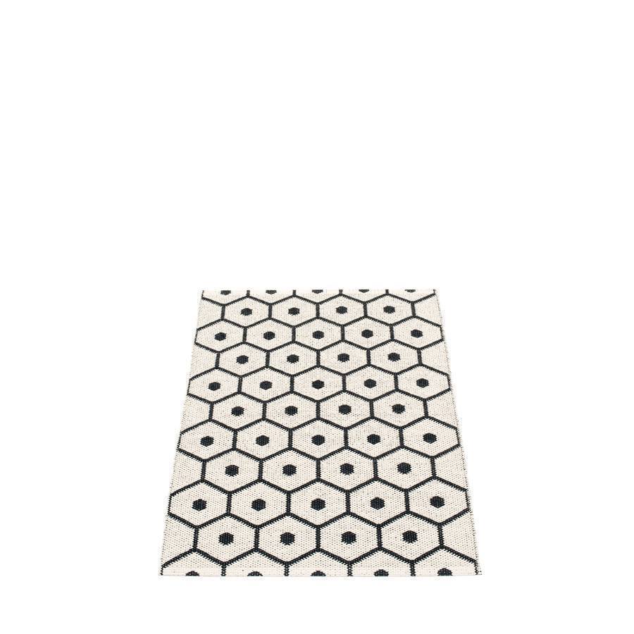 Pappelina Honey - Black · Vanilla - 70 x 100 cm