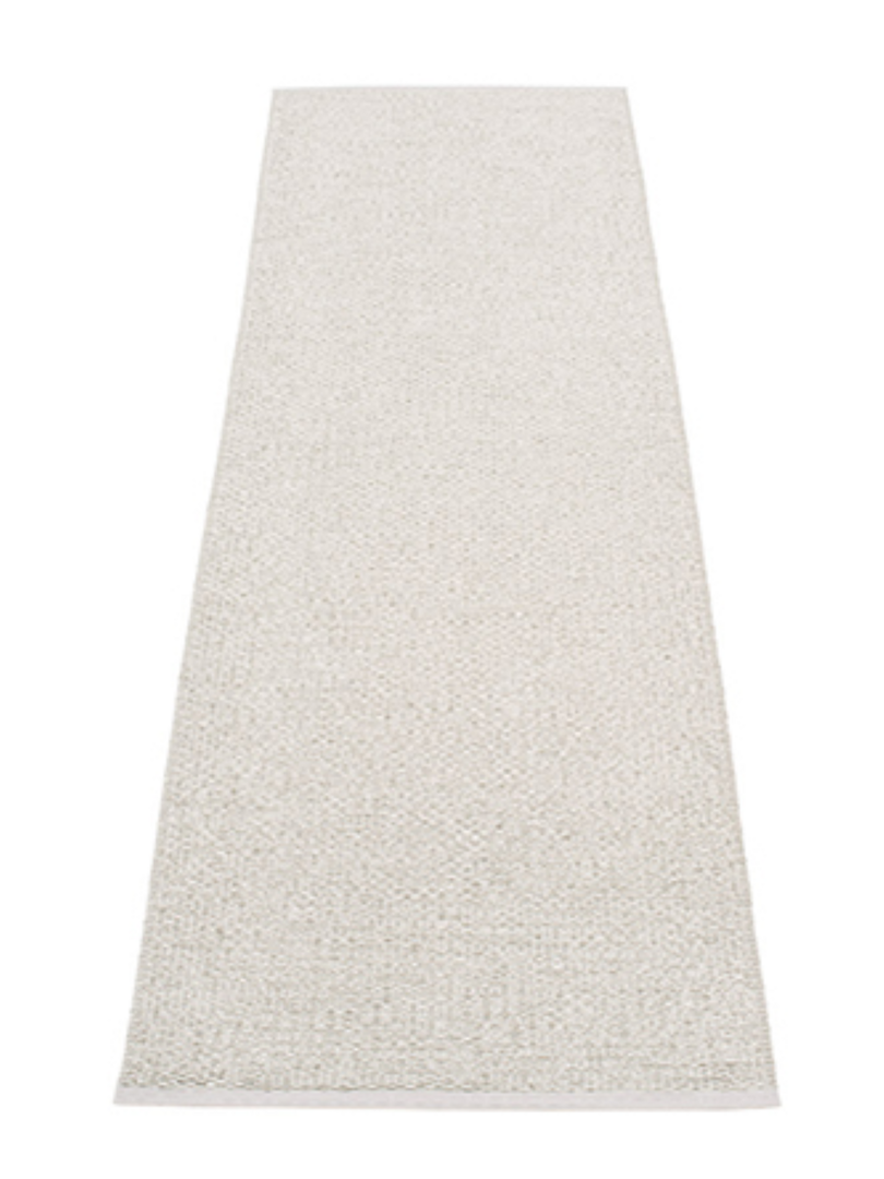Pappelina Svea-Stone Metallic · Fossil Grey-70 x 400 cm