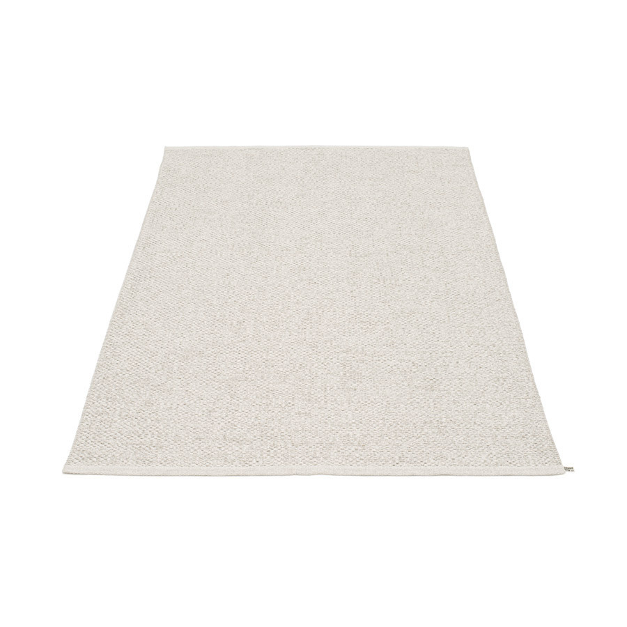 Pappelina Svea - Stone Metallic · Fossil Grey - 140 x 220 cm