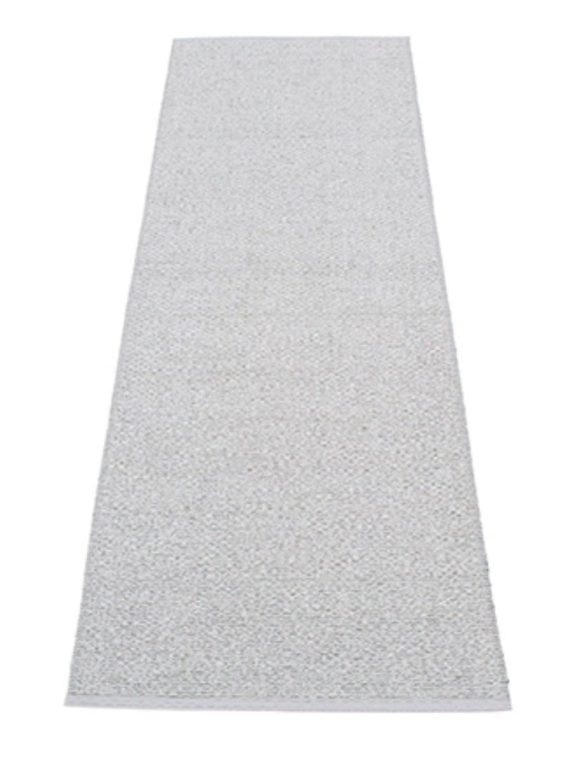 Pappelina Svea-Grey Metallic · Grey-70 x 320 cm