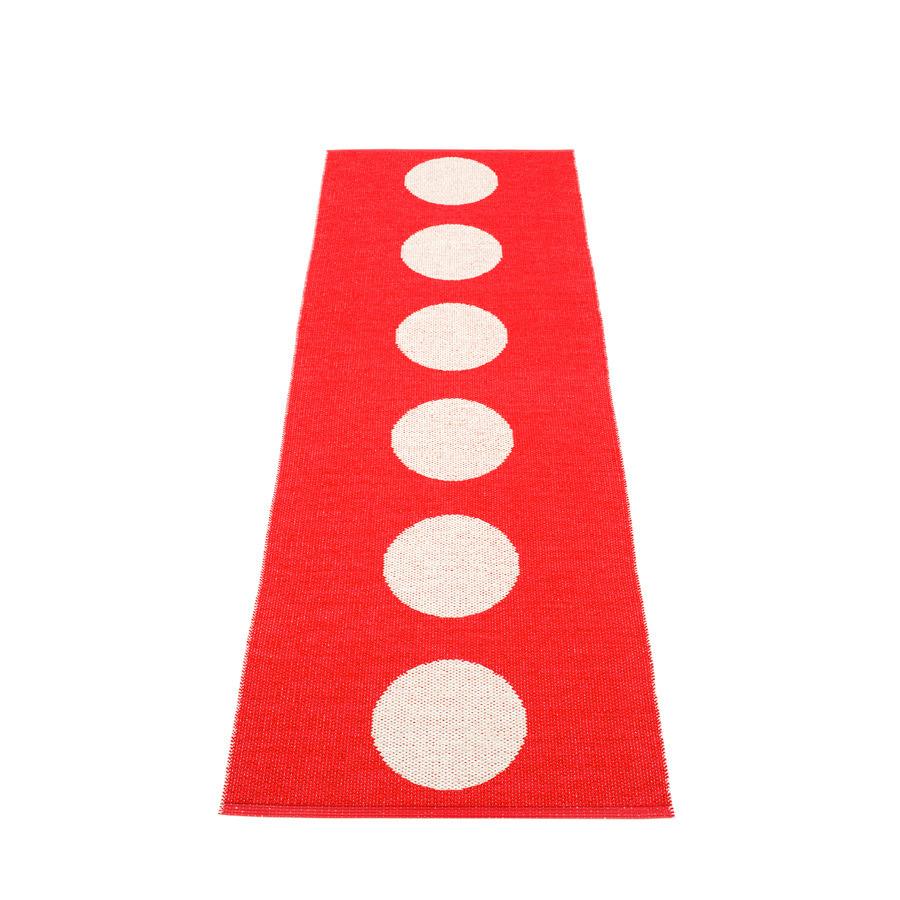 Pappelina Vera - Red · Vanilla - 70 x 225 cm