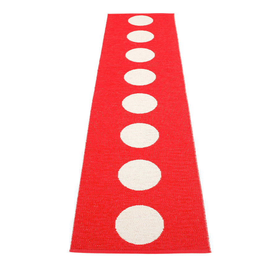 Pappelina Vera - Red · Vanilla - 70 x 300 cm