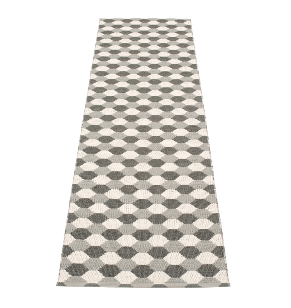 Pappelina DANA Warm Grey-70 x 335 cm