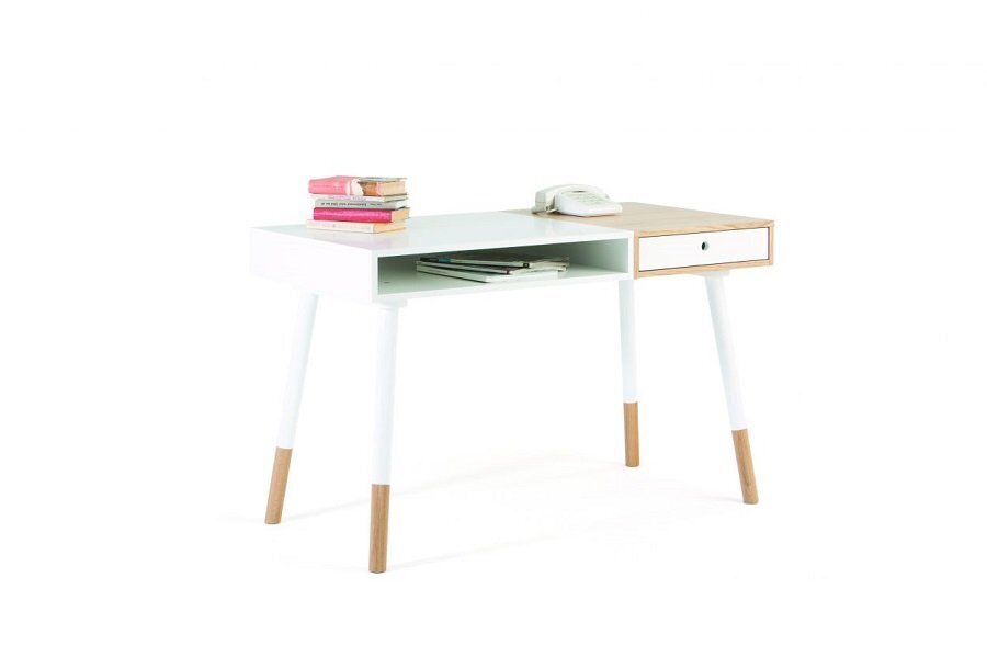 Morana Sonnenblick Desk