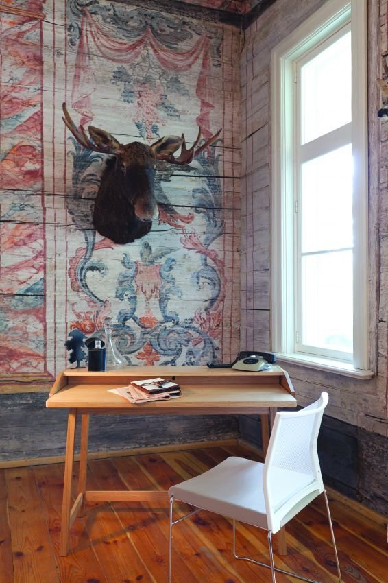 Morana St James Desk