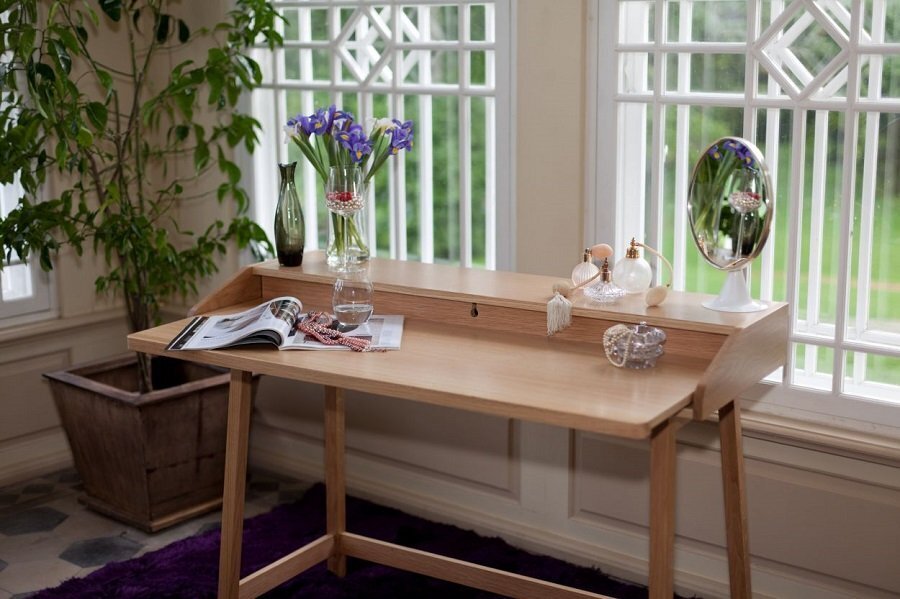 Morana St James Desk