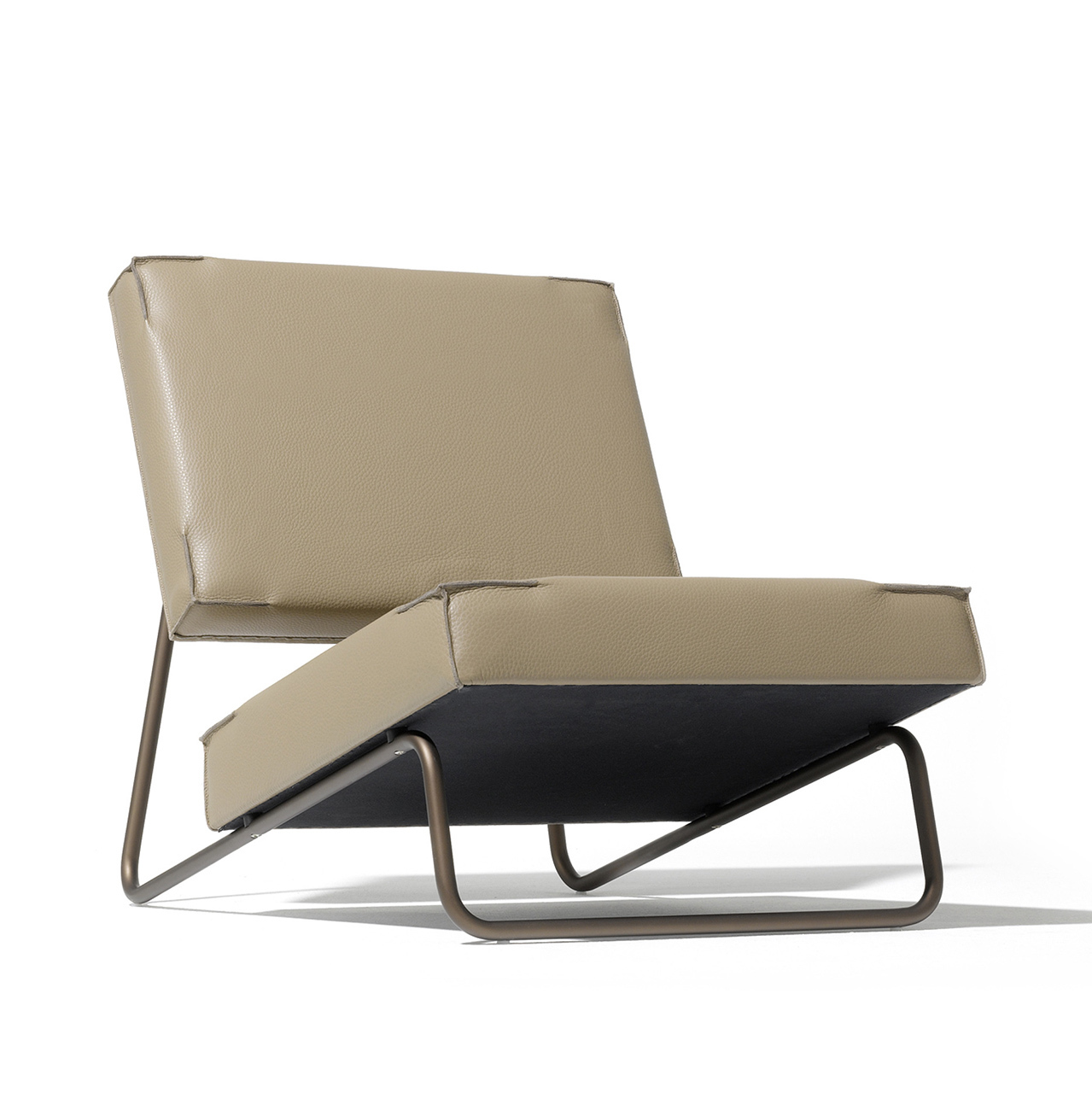 Lounge Chair Hirche in Fell und Leder