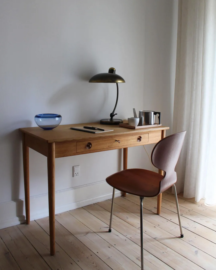 Fritz Hansen Ant™ 3101 - Front Polsterung - Lack - Stuhl