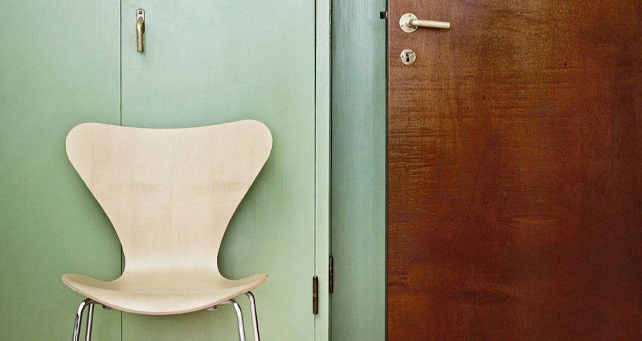 Fritz Hansen Serie 7™ 3197 - Lack- Barhocker