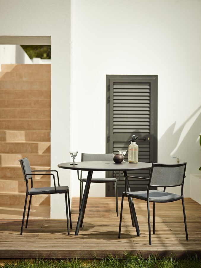 Cane-Line Area Tisch dia. 110 cm 