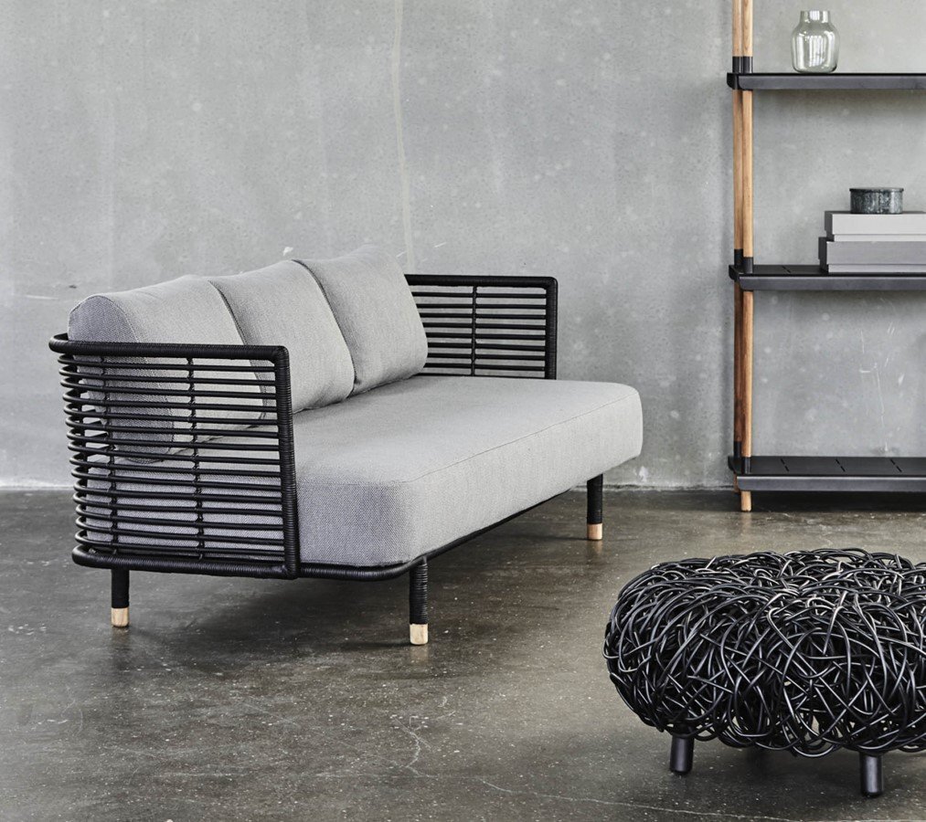 Cane-Line Loop Hocker