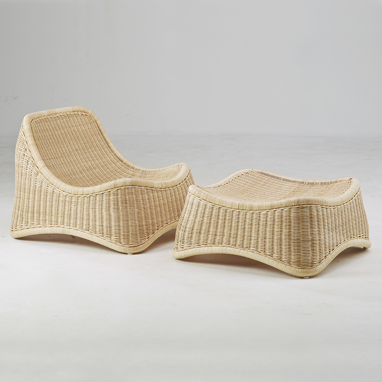 Chill Lounger und Hocker