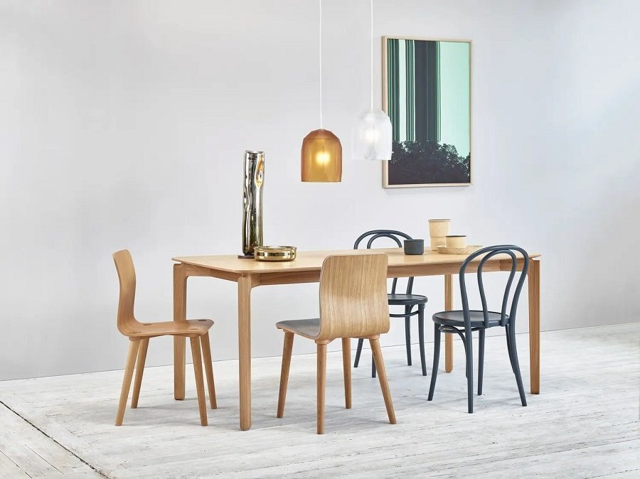 Ton Stuhl 18