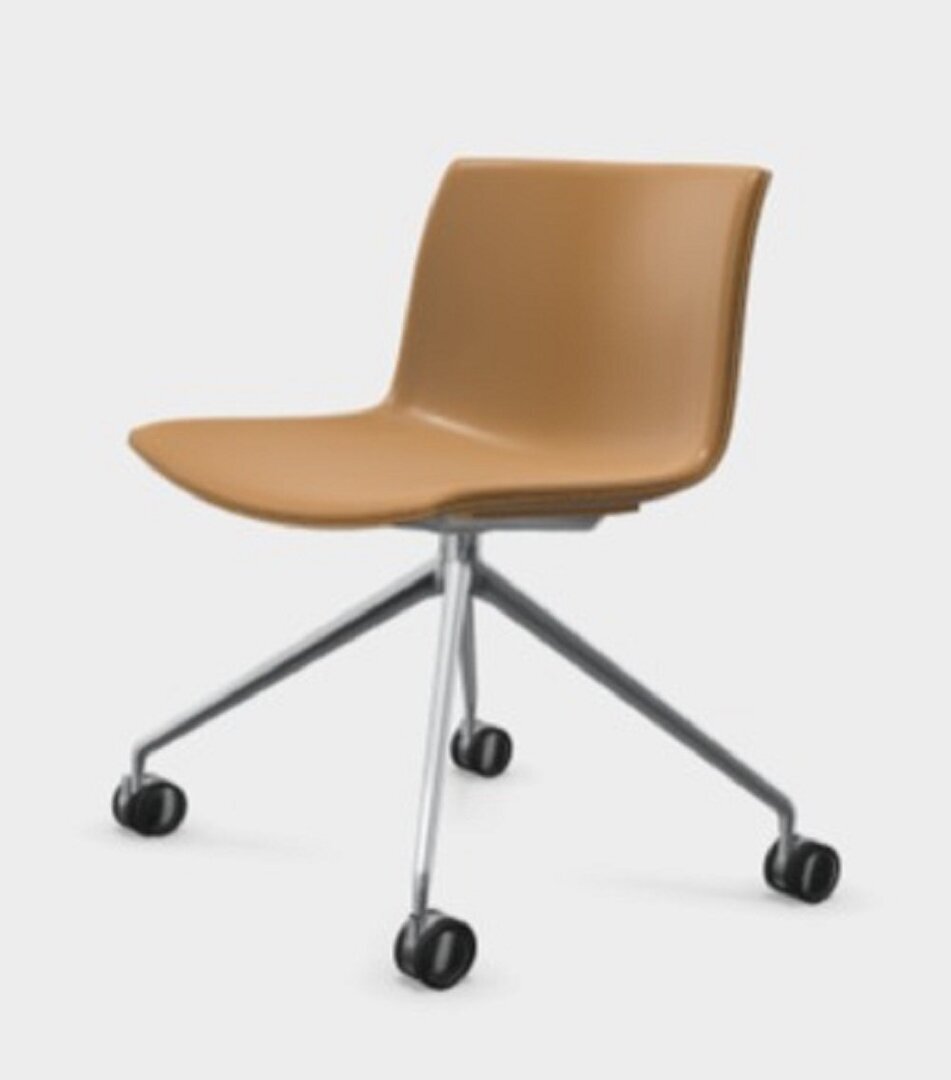 Arper Catifa 53 Stuhl Mit Rollen-Karamel