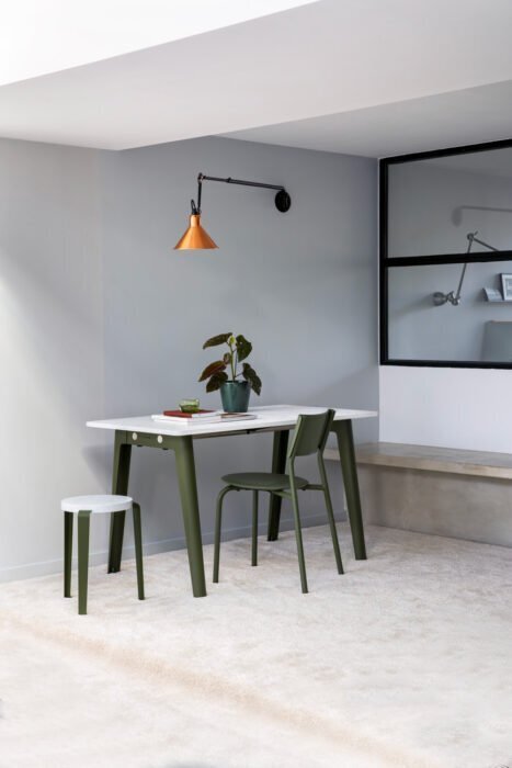 Tiptoe NEW MODERN desk – recycled plastic