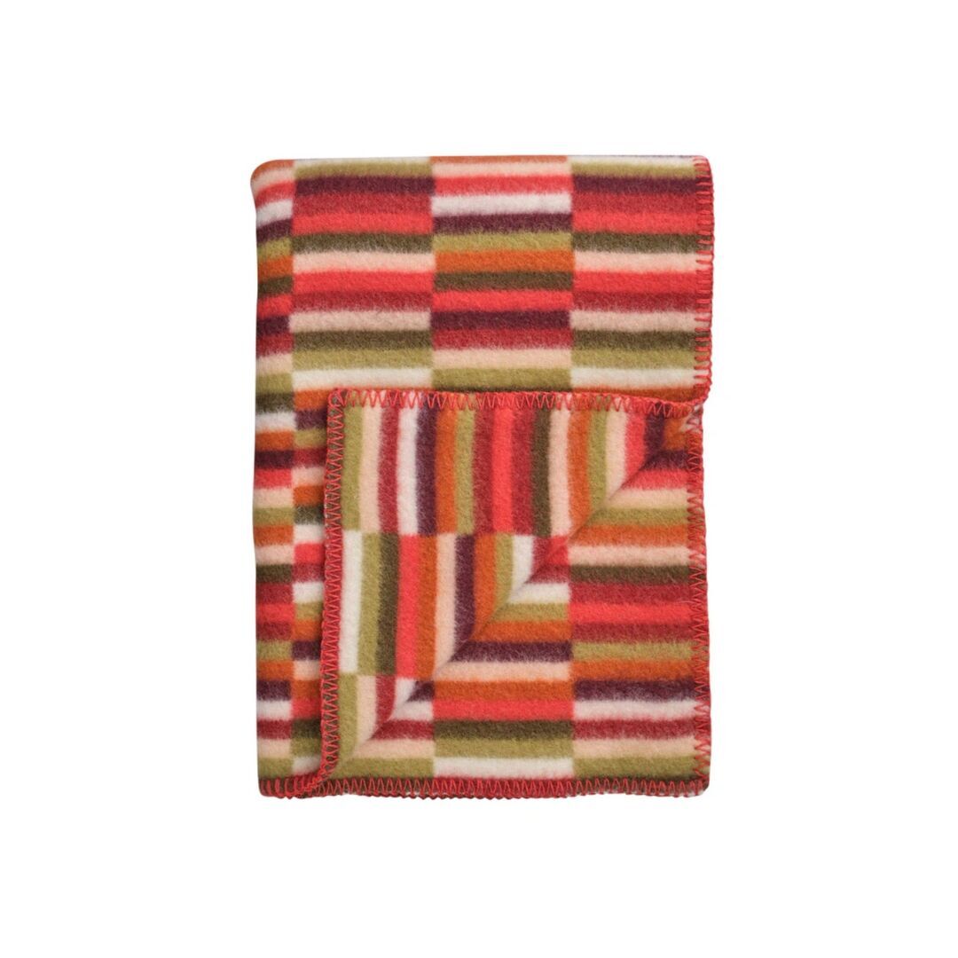Røros Tweed Lammwolldecke Ida 135 x 200 cm von Røros Tweed Red Shades