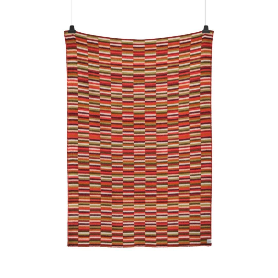 Røros Tweed Lammwolldecke Ida 135 x 200 cm von Røros Tweed Red Shades
