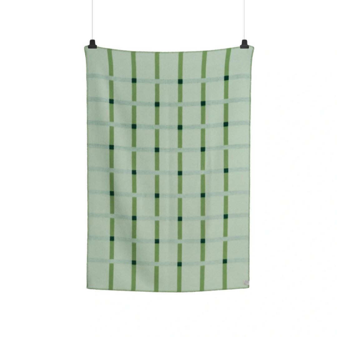 Røros Tweed Lammwolldecke Knut 135 x 200 cm von Røros Tweed Feldgrün