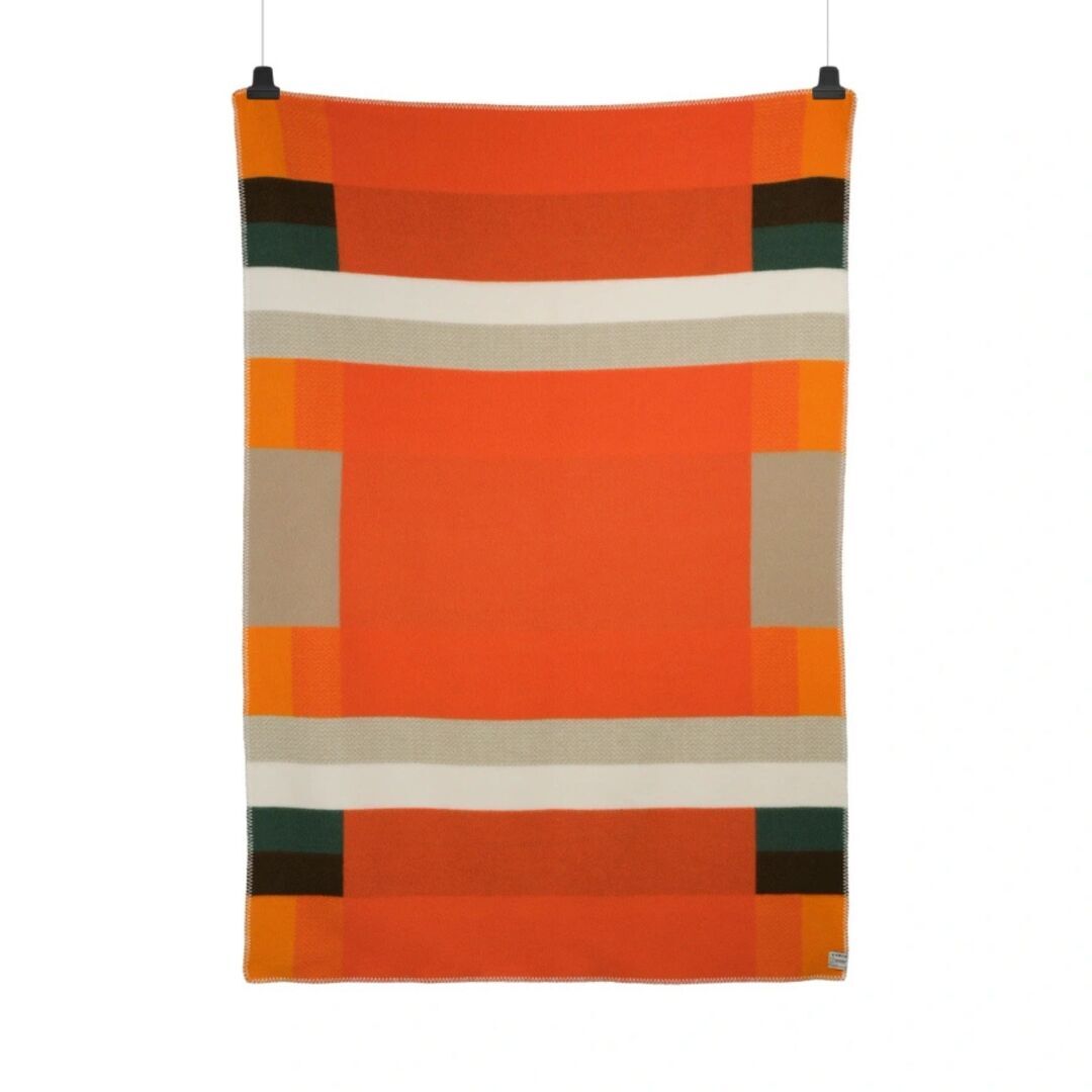 Røros Tweed Lammwolldecke Mikkel 135 x 200 cm von Røros Tweed Orange