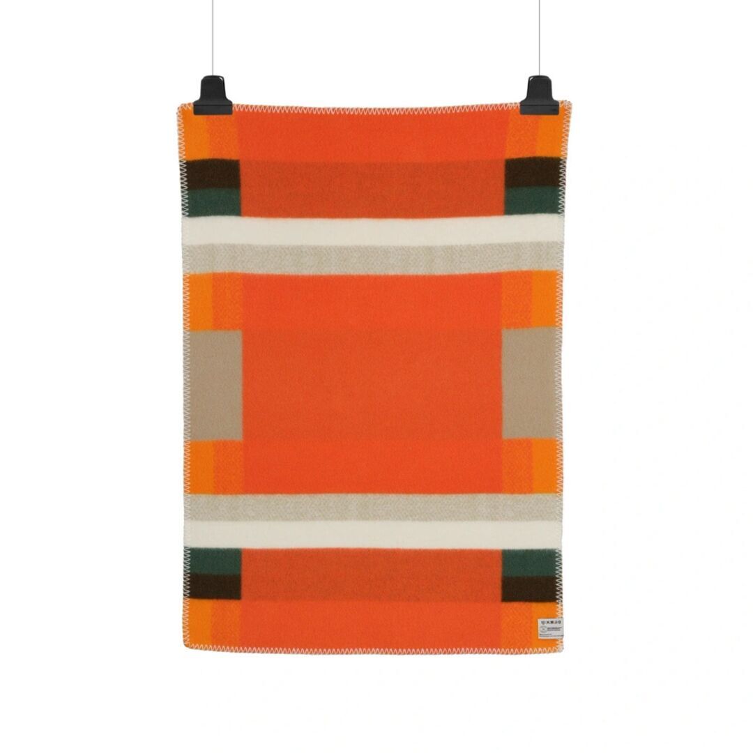 Røros Tweed Baby Lammwolldecke Mikkel 67 x 100 cm von Røros Tweed Orange