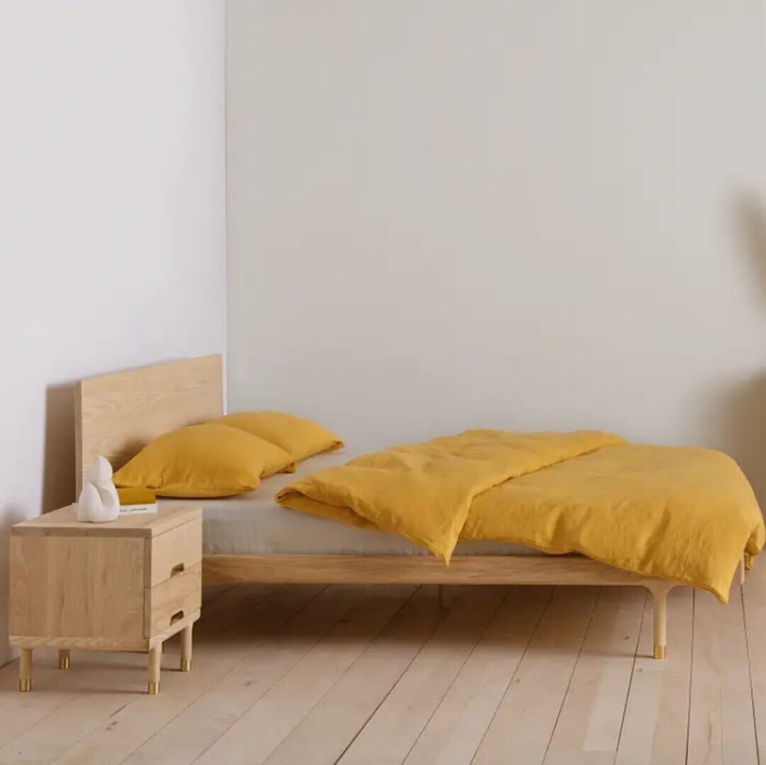Kalon Simple Bed