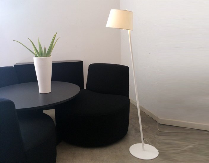 Fambuena Excentrica Essence Stehlampe / Marmor