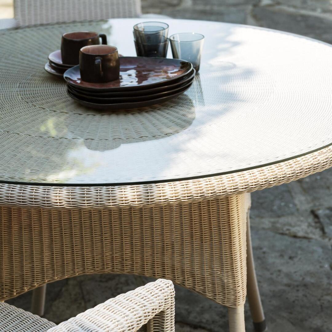 Vincent Sheppard Vincent Sheppard Safi Dining Table Old Lace Alte Spitze