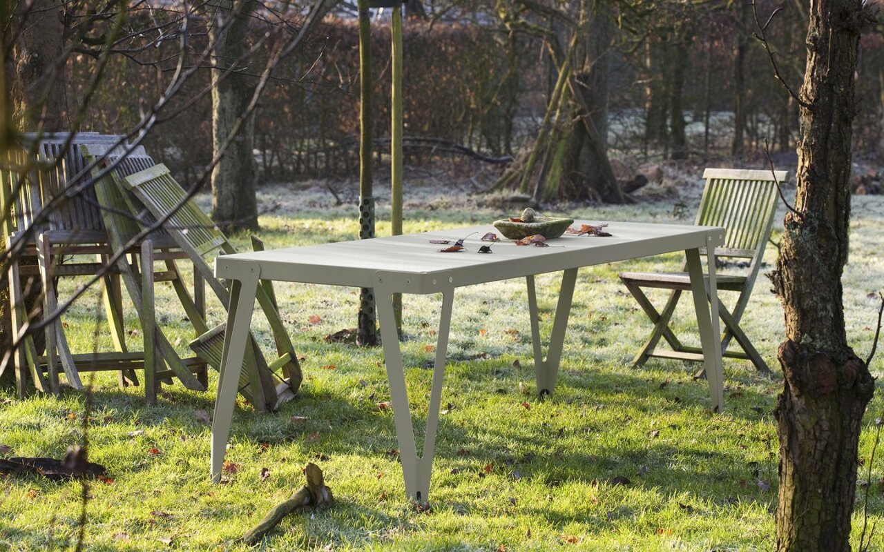 Functionals Lloyd Table Outdoor