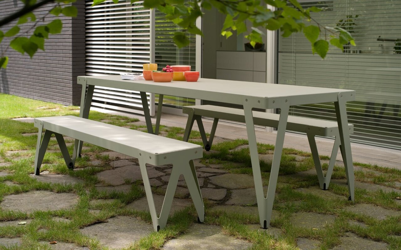 Functionals Lloyd Table Outdoor