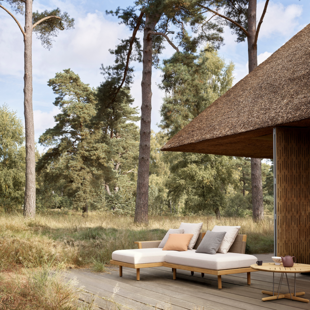 Carl_Hansen_&_Søn_Outdoor_Sofamodul_E540 Embrace_von_Carl_Hansen_&_Søn_white