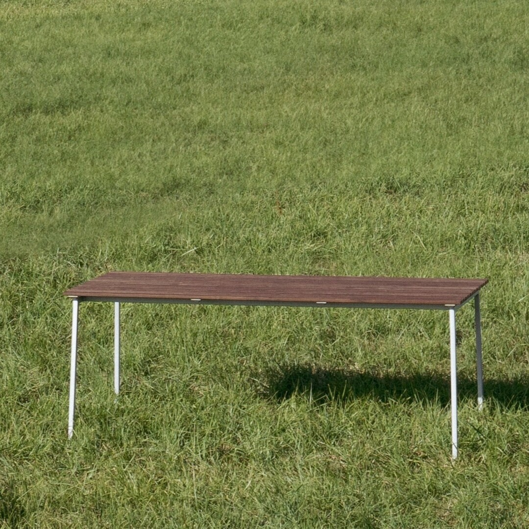 Hay Table life style