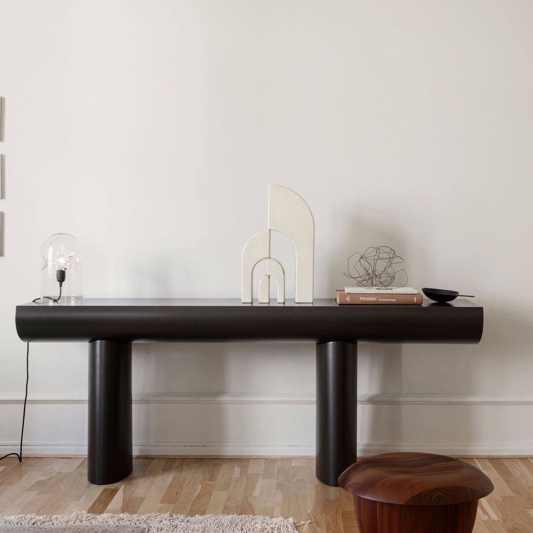 Karakter Tisch Console von Karakter Apricot