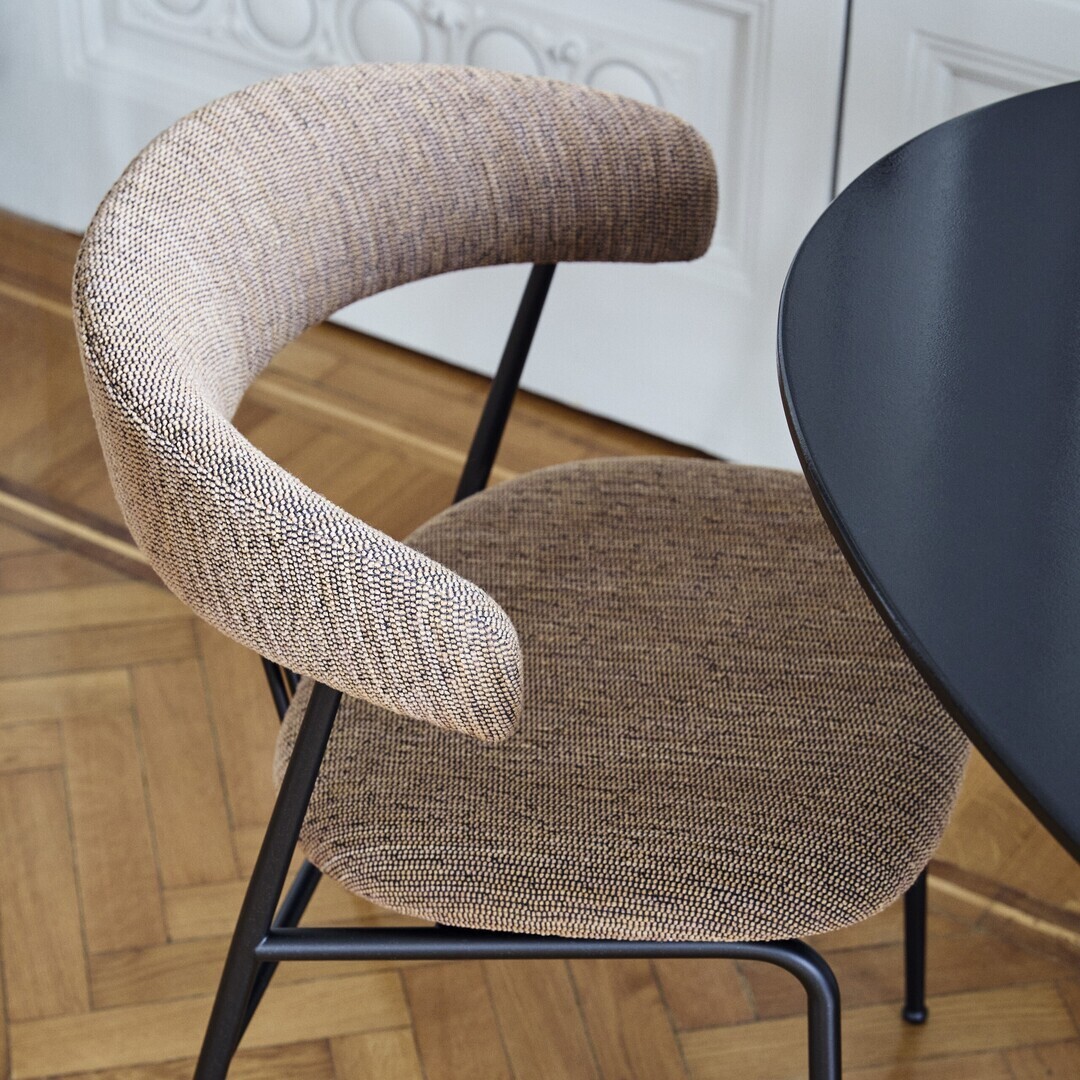 Gubi Gubi Violin Dining Chair - Stuhl Vollgepolstert
