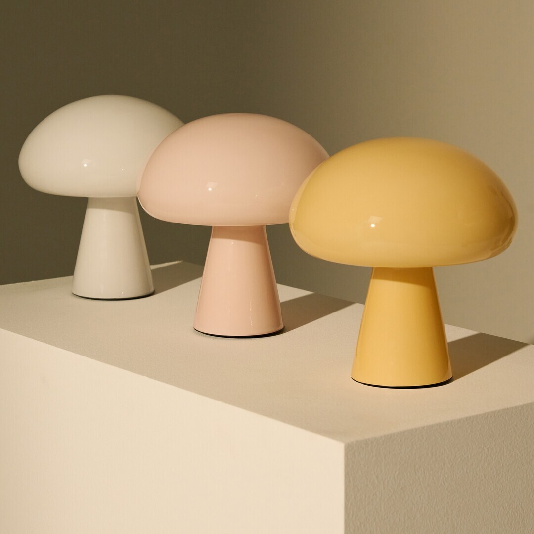 Gubi Obello Table Lamp Glas matt